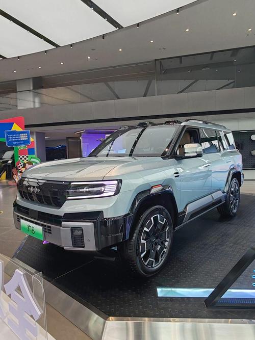 深圳76比亚迪方程豹硬派越野的爆款，英菲尼迪35周年与你共成长